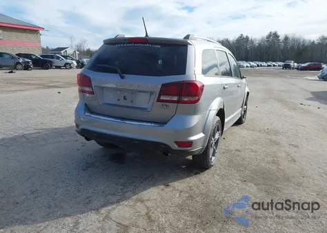 2016 Dodge Journey Crossroad z USA, uszkodzony, nr VIN 3C4PDDGG2GT113071